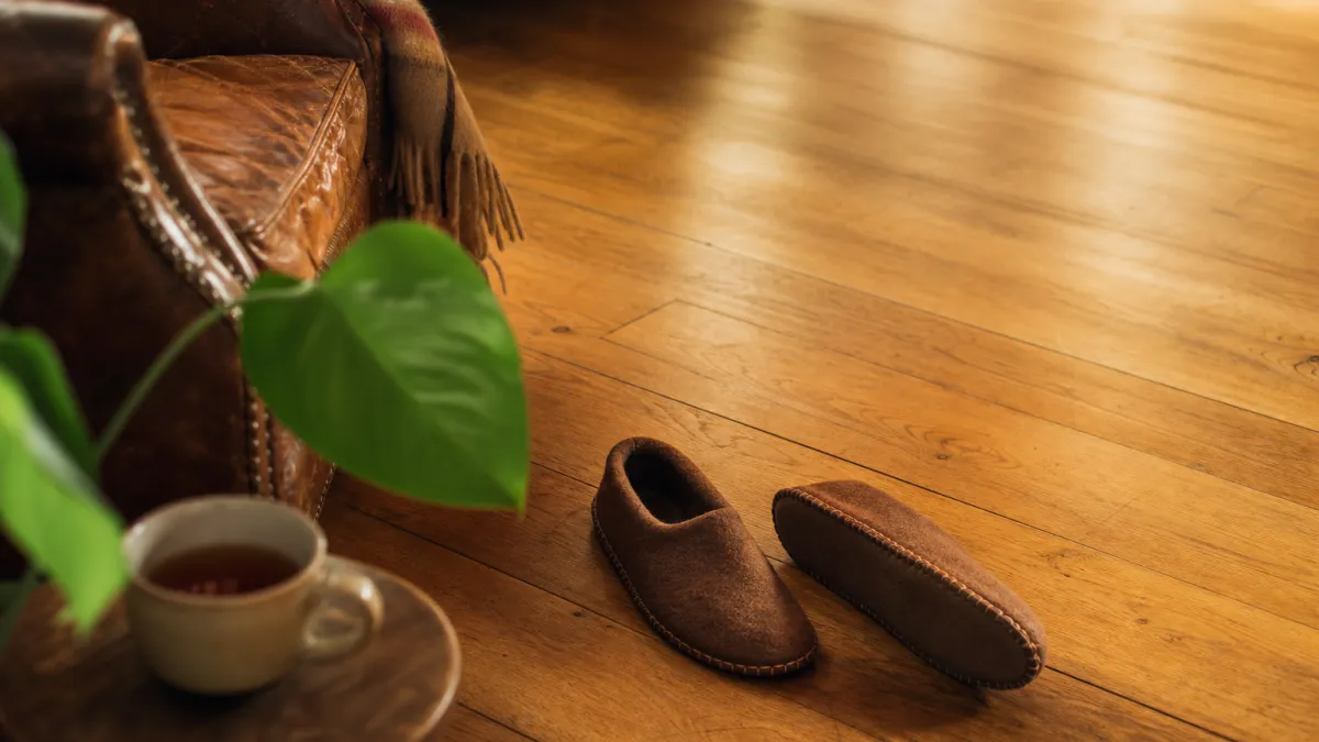 Charentaises homme : le guide pour bien choisir ses chaussons
